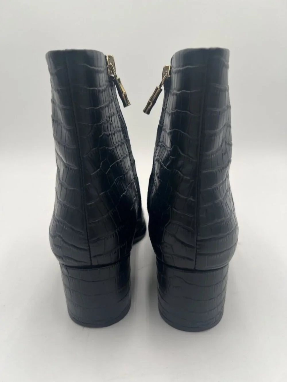 J McLaughlin Women’s 7.5 Black Croc Embossed Leather Ankle Boots Side Zip